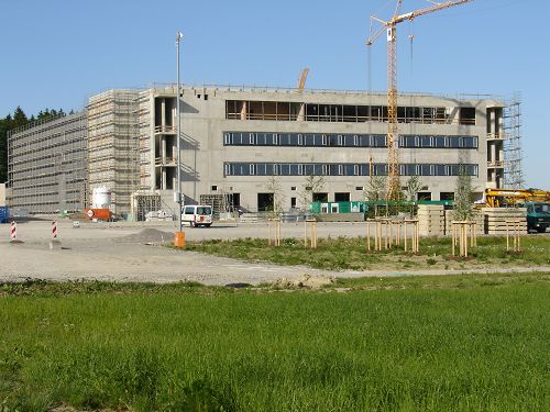 Structural work completed: Vetter’s state-of-the-art center for visual inspection and logistics