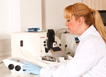 HM355S microtome with Cool Cut Specimen Clamp