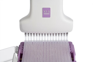 adjustable spacing electronic pipettes 