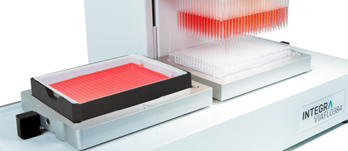 VIAFLO multichannel reagent reservoirs are both economically and environmentally friendly because users can reuse the reservoir base and dispose of the reservoir inserts. These reagent reservoirs are also designed to nest within one another without sticking and come in compact, space-saving packages.