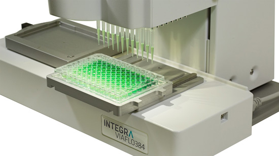 The VIAFLO 96/384 offers high sample throughput without a robot. It is a handheld bench top pipette, capable of 96- and 384-well pipetting with a choice of various pipetting heads. The VIAFLO 96 benchtop electronic pipette offers an affordable solution to increase productivity when working with microplates.