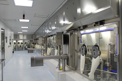 A New Integrated Freeze-Drying System in Vertical Configuration for Production of Oncological Products